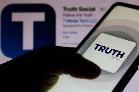 October 21, 2021, Brazil. In this photo illustration the Social Truth logo displayed on a smartphone. The social media app will be developed by Trump Media and Technology Group (TMTG)のeditorial素材