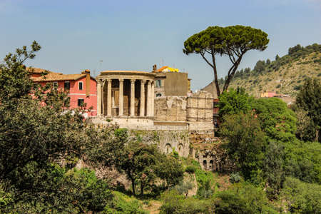 The Roman-era natural and archaeological park of Villa Gregoriana, in Tivoli, Lazio, Italy. In the valley of the Aniene river. Born from the project of Pope Gregorio XVI.のeditorial素材
