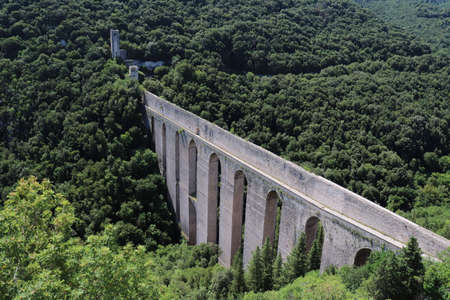 The bridge of the towers is an arched bridge derived from a Roman aqueduct in Spoleto. Province of Perugia, Umbria, Italy.のeditorial素材