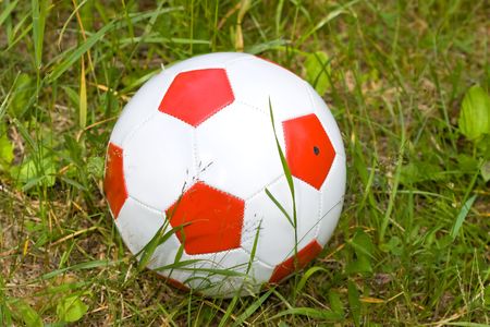 Close-up soccer ball in a grass field

の写真素材