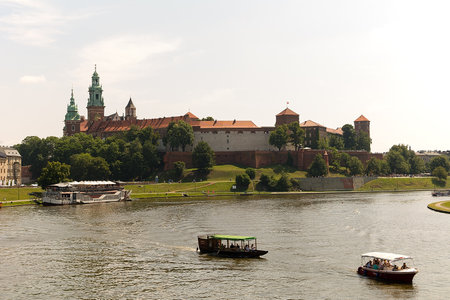 View on the Wawel Castle from the Vistula river (Krakow, Poland)のeditorial素材