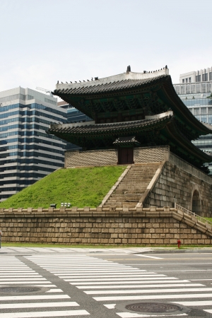 Otherwise known as Sungnyemun Namdaemun - a famous Seoul landmark, taken seven months before it was destroyed by a fire in February 2008 のeditorial素材