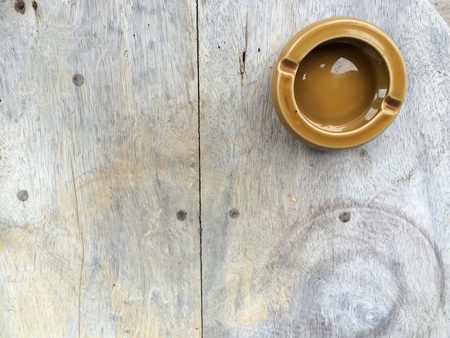 Ashtray on wooden tableの素材