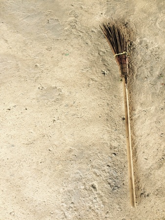 Broom cleaning vintage frameの素材