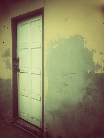 door to each room in the houseの素材