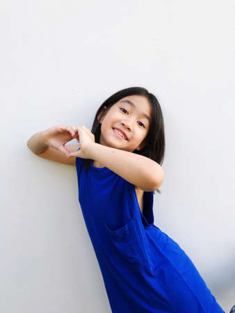 A short-haired girl wearing a blue dress made an emotional expression in each of her feelings.