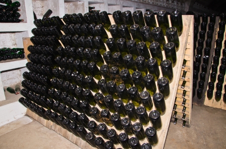 rack for classic champagne productionのeditorial素材