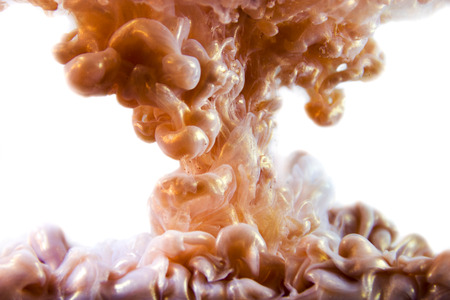 Bronze color in waterの写真素材