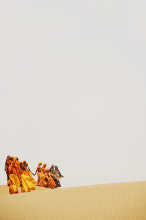 Climbers in the desert of Abu Dhabi, United Arab Emiratesの写真素材