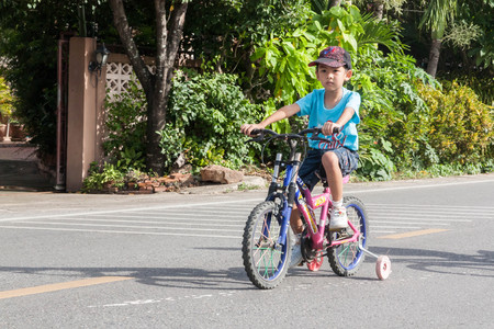 Lamphun,Thailand - August 16, 2015 : Event "Bike for mom" from Thailand, event respected to Queen Sirikit and thailand's cyclists record for world's biggest bike ride goes into guinness bookのeditorial素材