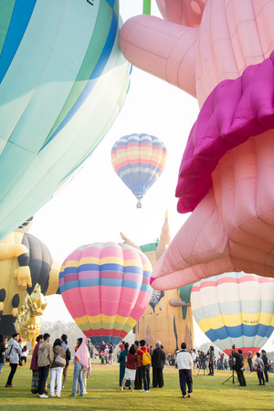 CHIANGRAI, THAILAND - FEBRUARY 15,2016 : Hot air Balloons ready to rise into the sky in the morning at SINGHA PARK CHIANGRAI BALLOON FIESTA 2016, Chiangrai province, Thailandのeditorial素材
