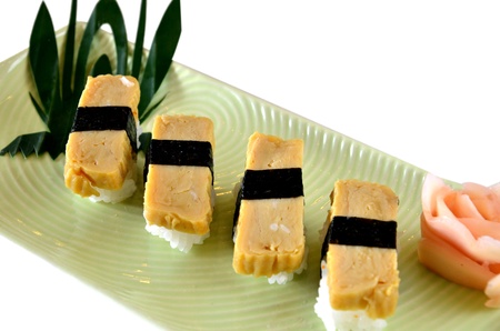 Tamago yaki is sushi using an eggの写真素材