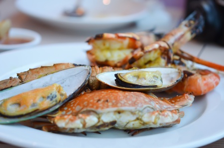 mixed seafood grill , crab , scallop , shrimp , shellfish , の写真素材