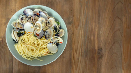 Clams pasta In White Wine Butter Sauce on dishの写真素材