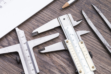 Measurement devices on table