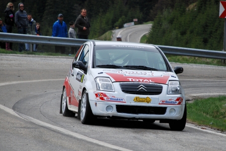 TRANSFAGARASAN, ROMANIA - MAY 7 2010: Danny Daniel/Avram - Citroen C2R2 Max - Rally Arges - Transfagarasan 2010のeditorial素材