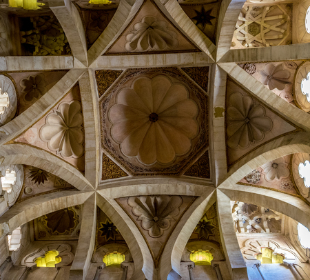 Intricate trapezoidal design with flower petals on the ceiling of the Mezquita de CÃ³rdoba,the Great Mosque of CÃ³rdoba, Mosque-Cathedral,Mezquitaのeditorial素材