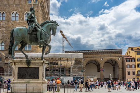 Florence, Italy - 25 June 2018: Bronze statue of Cosimo Medici sitting on a horse, in a square near the Palazzo Vecchio in Florence, Italyのeditorial素材