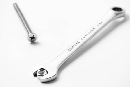 Wrenches of different sizes on a white backgroundの写真素材