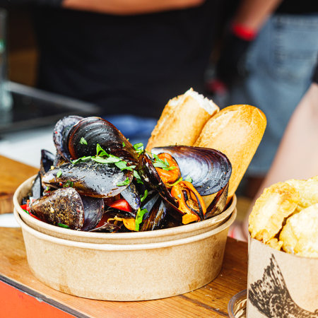 Seafood Street Festival: Fresh Oysters, Shrimp, and Crab Delicacies in a Vibrant Outdoor Market.の写真素材