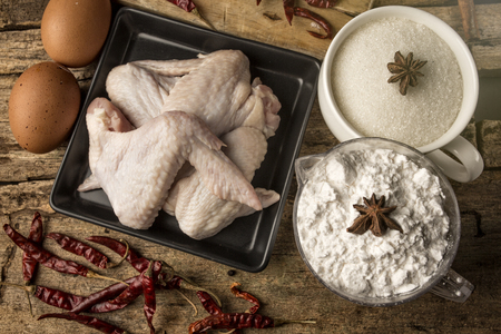 fresh chicken wings ready for cookingの写真素材