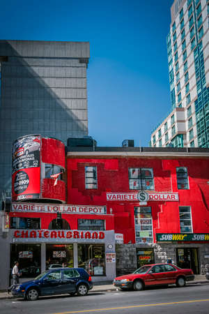 Dollar shop, Montreal, Quebecのeditorial素材