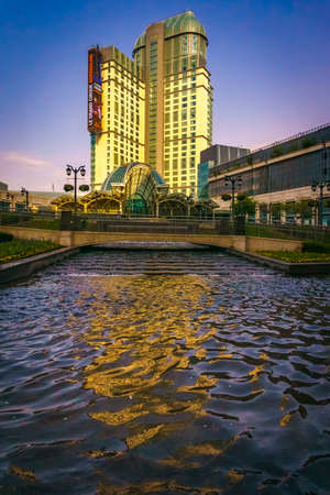 Fallsview hotel and casino building from the pond at the main entranceのeditorial素材