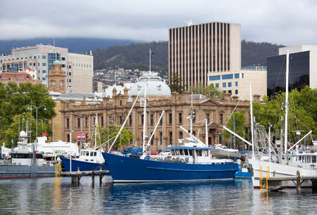 The view of marina boats with hobart downtown buildings behind (Tasmania).の写真素材