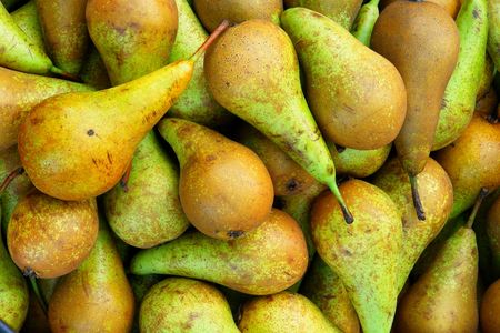 In the market plenty of ripe, sweet pears                                         の写真素材