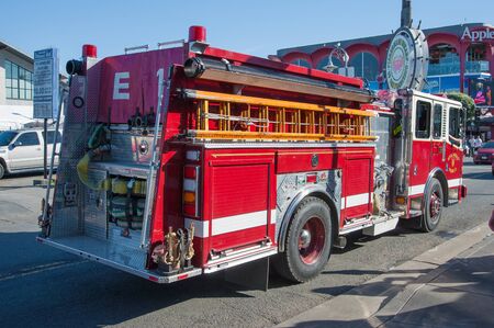san Francisco, CA - February 03: Engine 13 from San Francisco's fire department located at Fisherman's Wharf in San Franciscoのeditorial素材