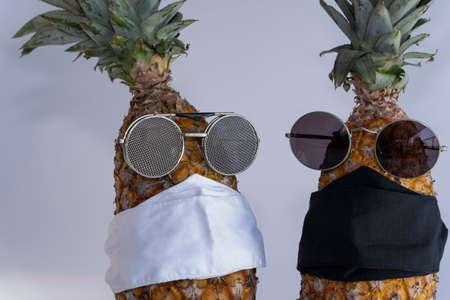 Wear a face covering. Please wear a mask.の写真素材