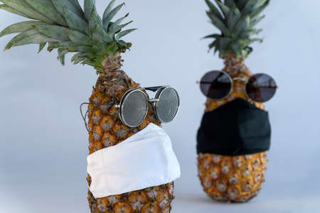 Wear a face covering. Please wear a mask.の写真素材