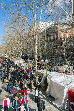 Madrid, Spain, february 28, 2010: Scene from El Rastro flea market in Madrid, Spain. El Rastro is held in La Latina neighborhood every Sunday and itâs the most important market in Madrid.のeditorial素材