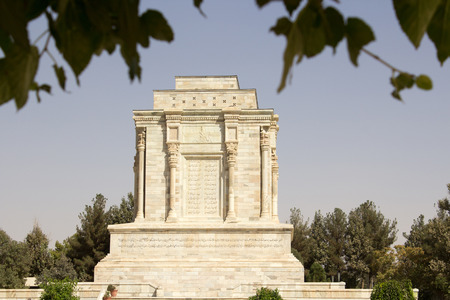 Picture of mausoleum of poet Firdausi in the Iranian city of Mashhad, and the shrine was built on the Roman style with a statue of the poet.のeditorial素材