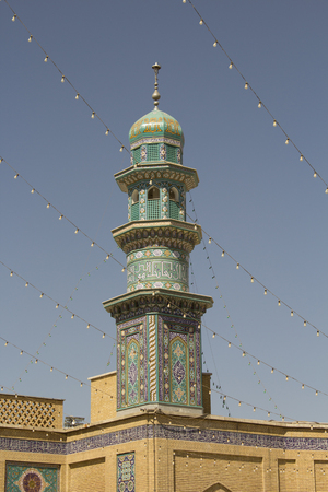 picture of minaret of The shrine of Fatima Almasomh , It is the shrine to the Shiite sect and is located in the city of Qom.のeditorial素材