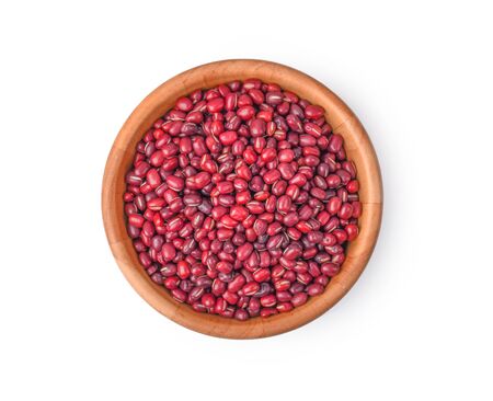 red beans in wooden bowl on white background.の写真素材