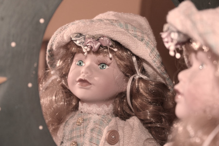 porcelain dollの写真素材