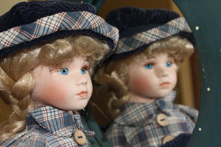 porcelain dollの写真素材