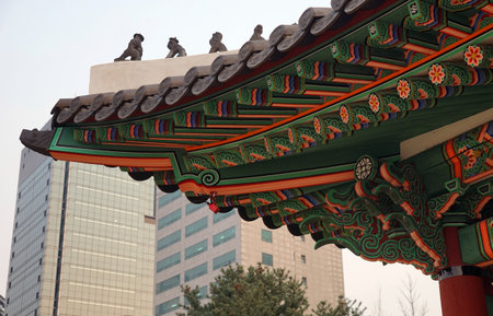 Part of the roof of an ancient Korean palace building. Deoksugung Palace, Seoul.のeditorial素材
