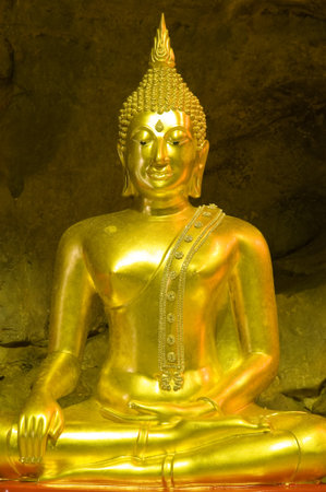 gold statue buddha imageの写真素材