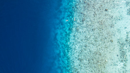Top view of the turquoise gradient water colorの写真素材