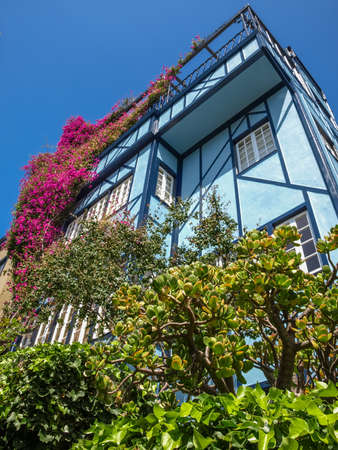 California is one of the largest and populous states of the US. It is also the richest of the US states.のeditorial素材