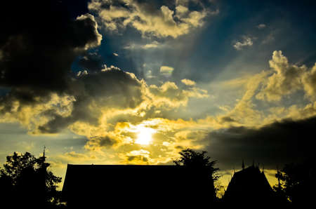 Silhouette at dawn.の写真素材