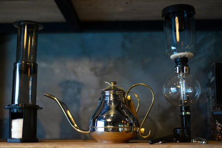 Coffee drip kettle and syphon