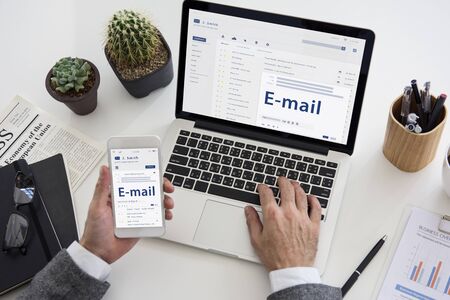 Online Message Communication Connection Concept