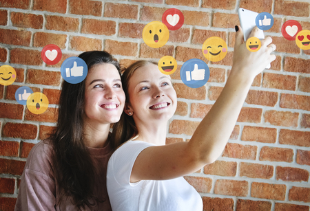 Vloggers streaming a live video