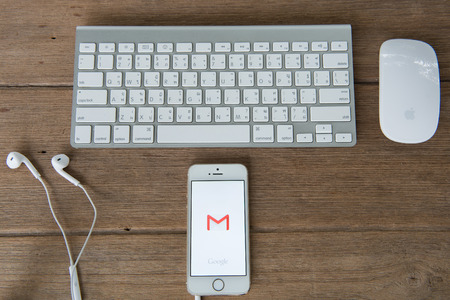 CHIANGMAI, THAILAND - June 22, 2015:Apple iphone 5s displaying Gmail application.のeditorial素材