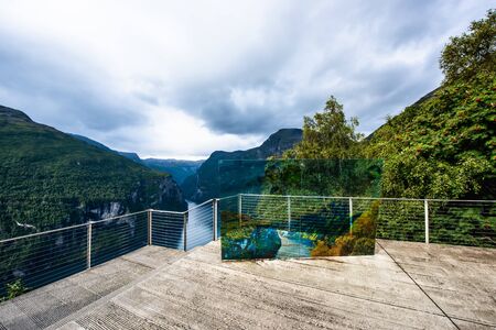Ornesvingen viewing point.Geiranger fjord, Norwayのeditorial素材