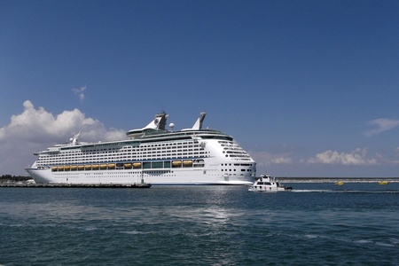 cruise ship のeditorial素材