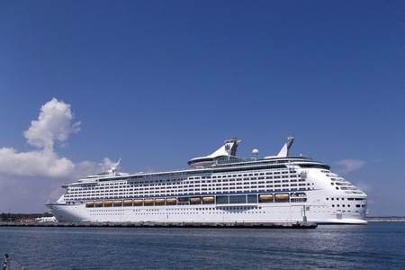 cruise ship のeditorial素材